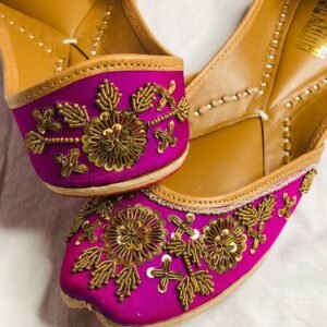 Zardosi Purple Embroidery Jutti.