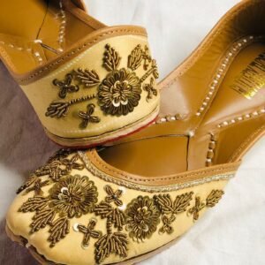 Zardosi Golden Embroidery Jutti.