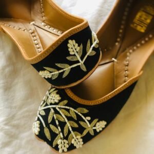 Leaf Black Juttis