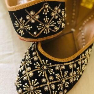 Sparkle Black Juttis
