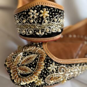 Corel Black Embroidery Jutti.