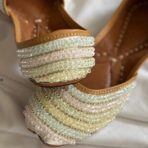 Seque Multicolor Embroidery Jutti.